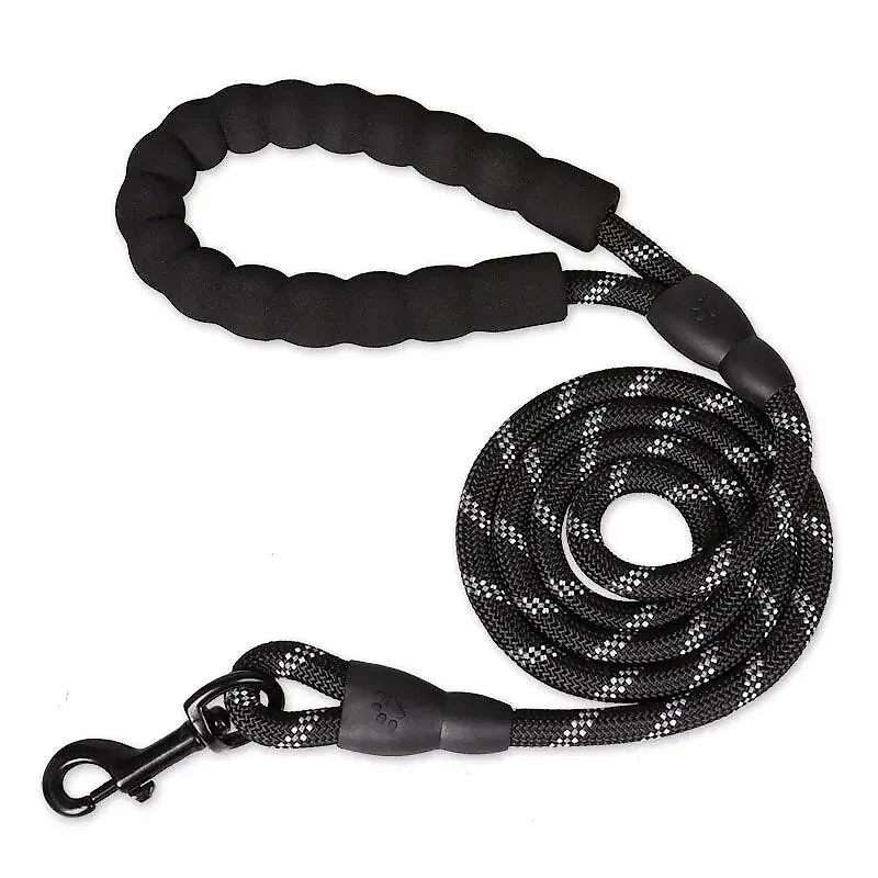 reflective-dog-leash-with-padded-handle-41191416_4.jpg